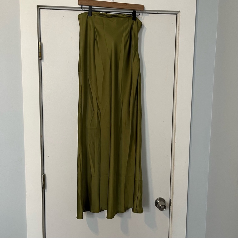 Commense Olive Green Satin Skirt women’s size large
